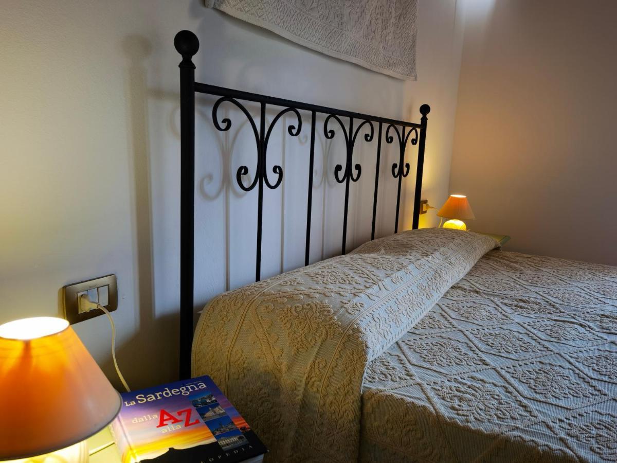La Corte Degli Ulivi - Albergo Rurale Tresnuraghes ภายนอก รูปภาพ