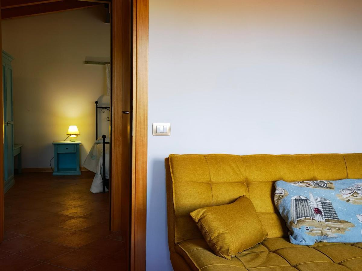 La Corte Degli Ulivi - Albergo Rurale Tresnuraghes ภายนอก รูปภาพ