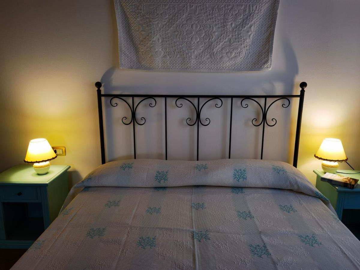 La Corte Degli Ulivi - Albergo Rurale Tresnuraghes ภายนอก รูปภาพ
